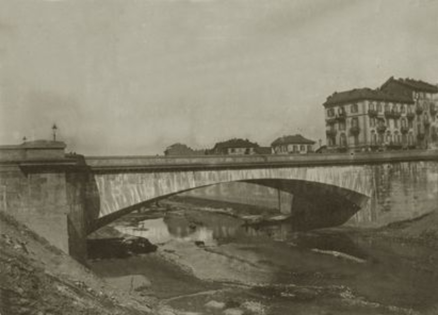 21 / 46